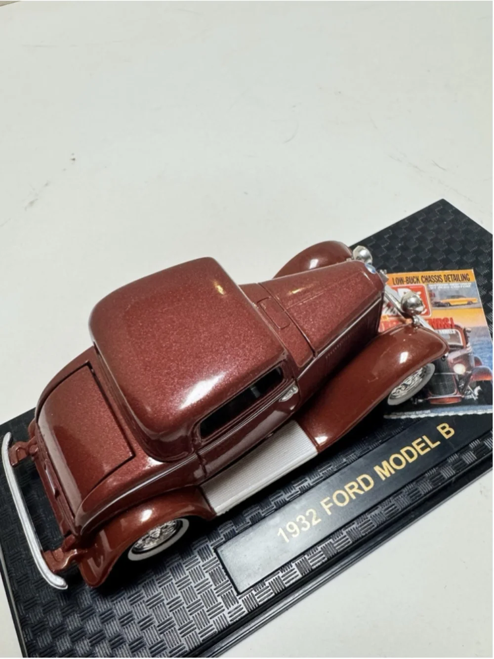 ROAD CHAMPS 1932 FORD MODEL B Rod & Customs 1/43 Scale